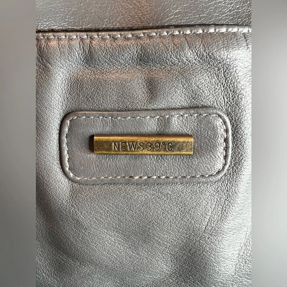 NEWS39°C brand overnight/travel bag